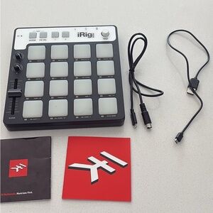 iRig Pads Beat Controller - Black & White with Grey Pads